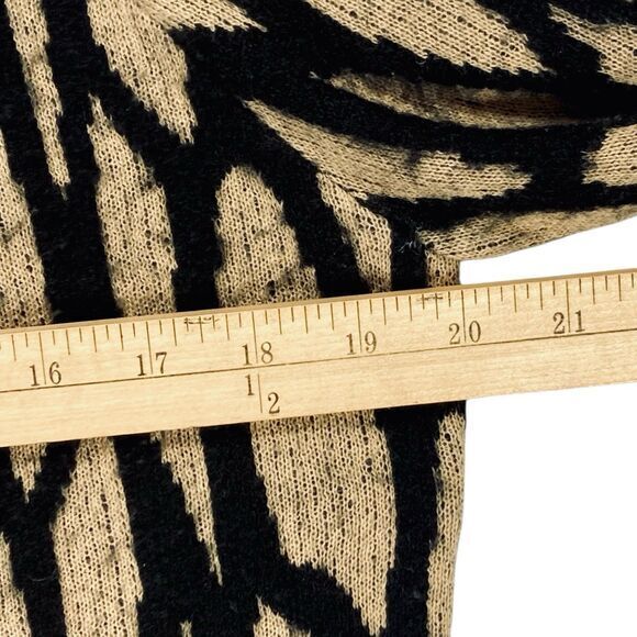 Chico's Jacket Womens 1 Beige Black Vintage Faux Fur Trimmed Zipper Chic Sweater - Picture 11 of 16